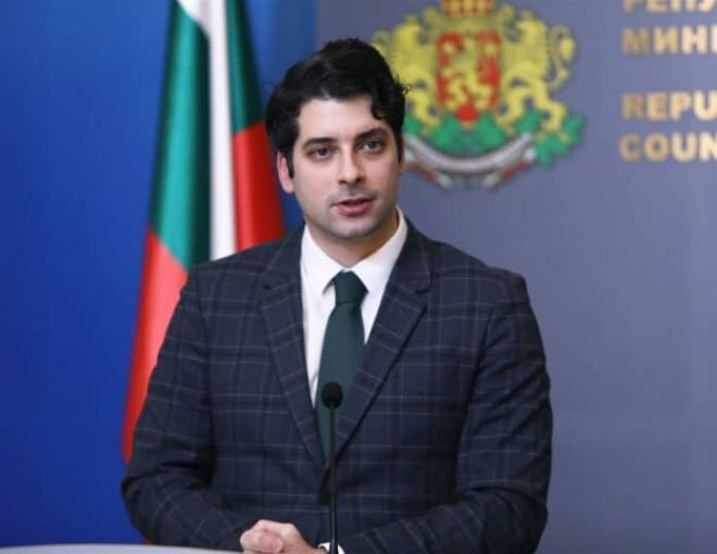 Вицепремиерът по еврофондовете Атанас Пеканов разкритикува предложението на ГЕРБ и