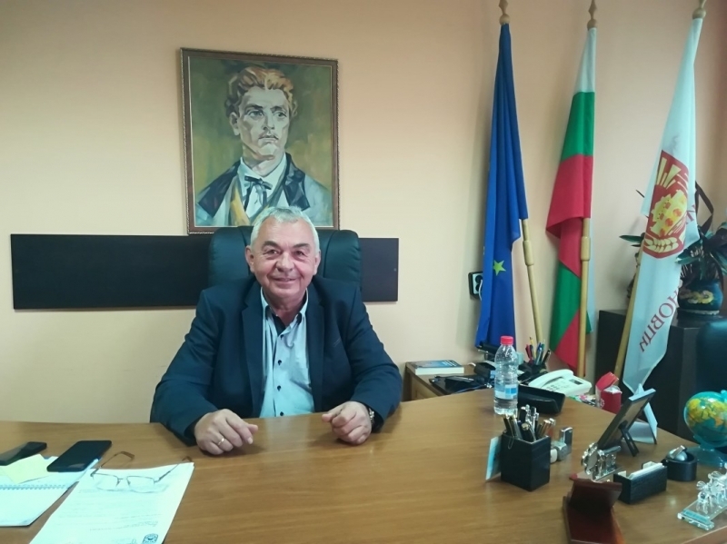 Светлин Сретениев отново седна на кметския стол на Бойчиновци