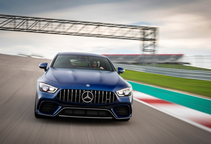 Mercedes AMG GT 63 S постави рекорд на Северната дъга на Нюрбургринг сред серийните автомобили с