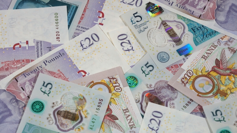 Паундът падна до най ниското си ниво спрямо щатския долар от