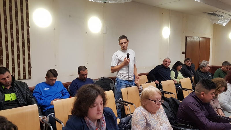 Предложение за изграждане на мини футболно игрище в двора на