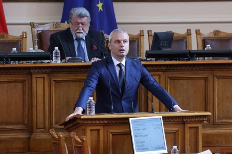 Възраждане е заплаха за националните предатели Това каза от парламентарната