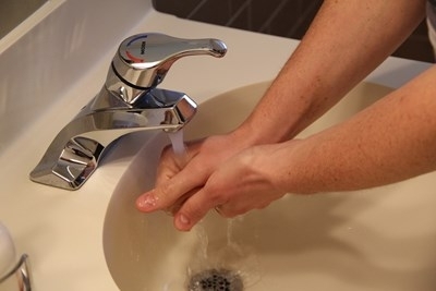Едва три процента от гражданите на САЩ мият правилно ръцете