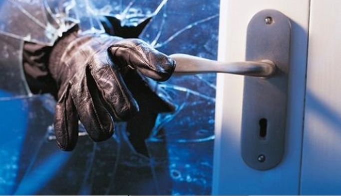 След сигнал за ограбена къща в монтанското село Владимирово бяха