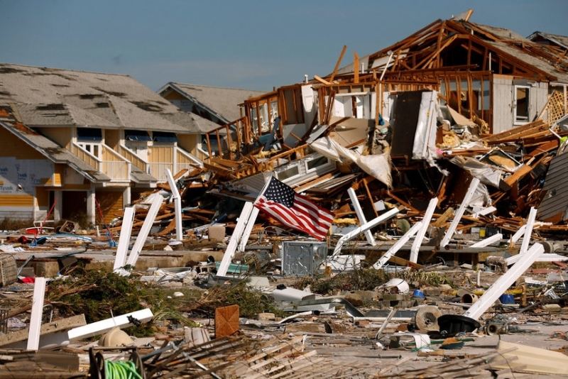 Жертвите на урагана Майкъл вече са най малко 13 Има опасения