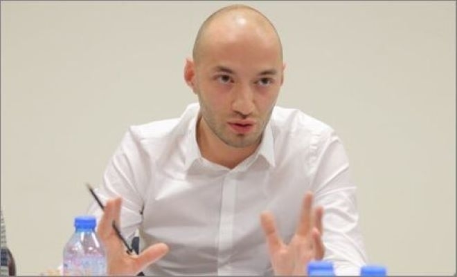 Димитър Ганев: И да има редовен кабинет, политическата криза няма да приключи
