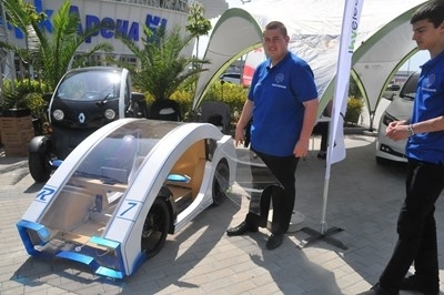 Бургас приема за кауза участието на създадения от ученици електромобил