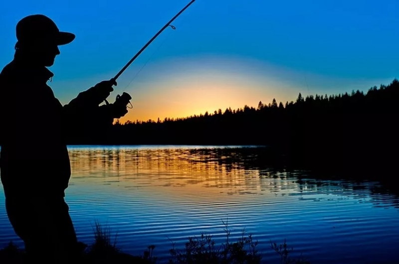 Разрешителният режим за риболов през тъмната част на денонощието по