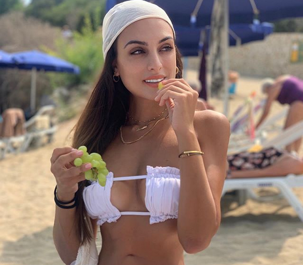 Бившата кипърска гимнастичка Димитра Пилава има ново поприще Сексапилната брюнетка