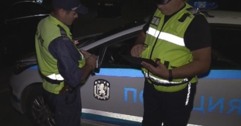 Задържаха вандал повредил декоративна фигура на дете в Козлодуй съобщиха