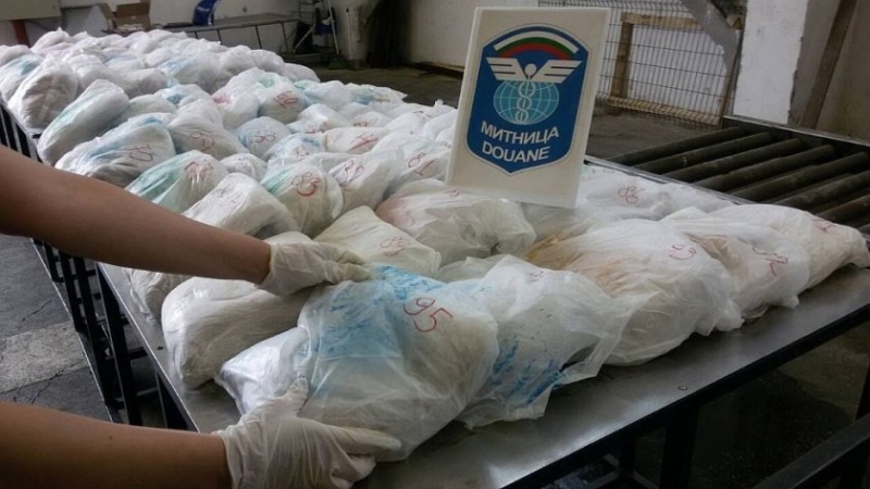 Голямо количество хероин скрито в бус заловиха на Дунав мост