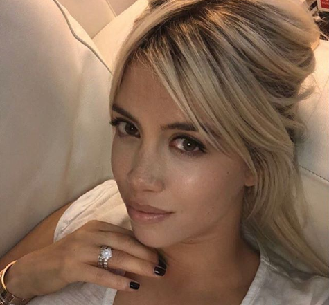 Скандалната съпруга на Мауро Икарди Уанда Нара ще се