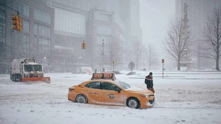 Най малко 51 души са загинали в резултат на обилните
