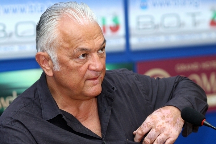 Програмният директор на телевизия BiT Сашо Диков напуска медията Вчера