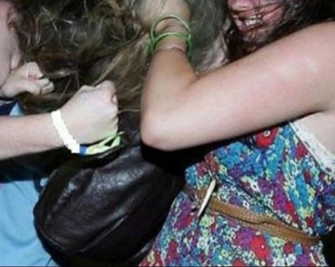 Скандал между пет ромки в квартал Столипиново завършил с женски