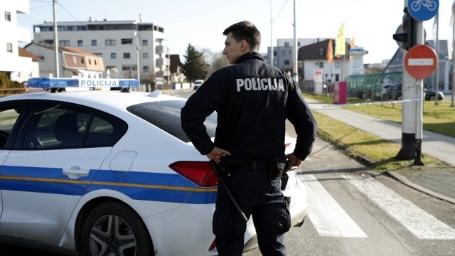 Деветгодишно дете загина а трима души са ранени при експлозия