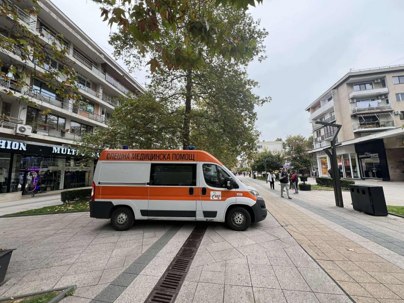 Инцидент с възрастен човек обля центъра на Враца в кръв