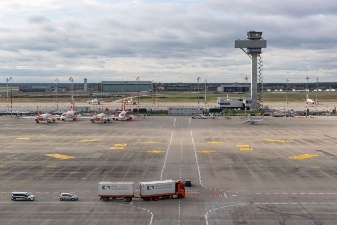 Стачка на летището в Берлин в понеделник, възможна е отмяна на полети