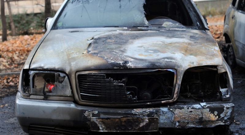 Кола горя в Монтанско научи BulNews Случката е от вчера в