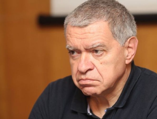 Проф. Михаил Константинов: Парламентът загуби моралния си облик