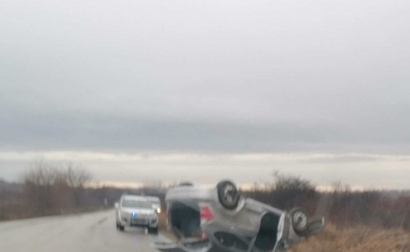 Две коли се обърнаха по таван край видинското село Арчар