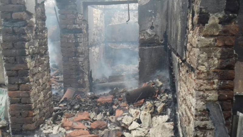 Пожар остави семейство без покрив в Средец съобщи CROSS Огнената