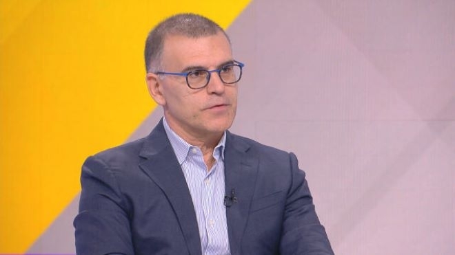 Симеон Дянков: Даването на пари на шофьорите ще създаде още повече проблеми