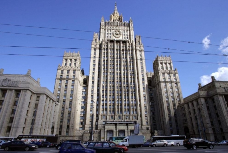 Посланиците на Франция Великобритания и Германия Никола дьо Ривиер Найджъл