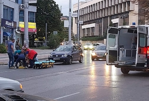 Пешеходка е с опасност за живота след пътен инцидент в Софийско съобщиха