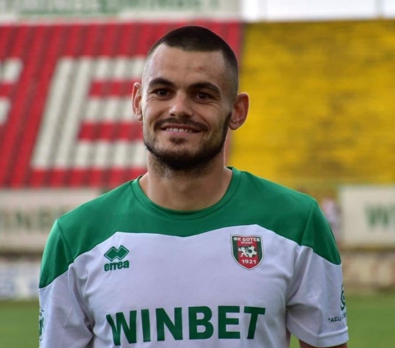 Груба грешка на вратаря Красимир Костов провали Ботев Враца срещу