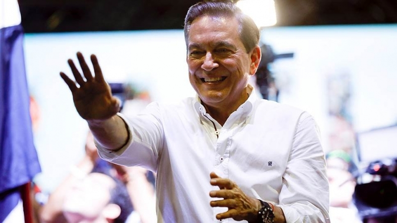 Панамската избирателна комисия обяви социалдемократа Лаурентино Кортисо за нов президент