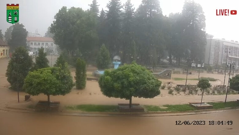 Днес главно над западната половина от страната ще се развива