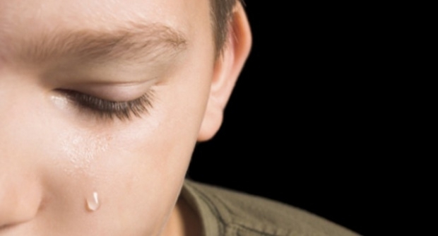 Снощи двама малолетни цигани на по 15 години от квартал