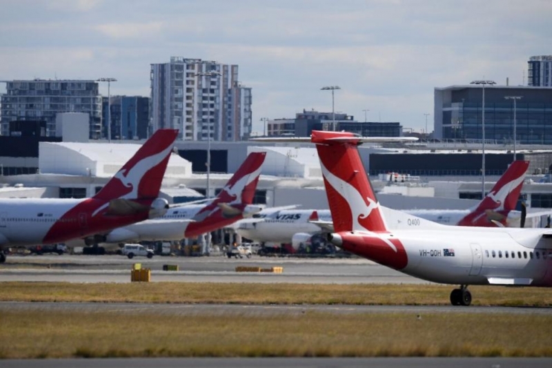 Летището в Сидни затвори две от трите си писти поради