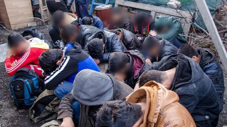 18 нелегални афганистанци са установени на пътя Велико Търново-Гурково, съобщиха