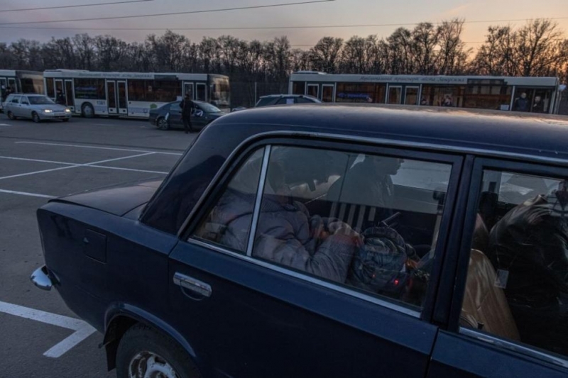 Украйна обяви че няма да отваря хуманитарни коридори за евакуация на