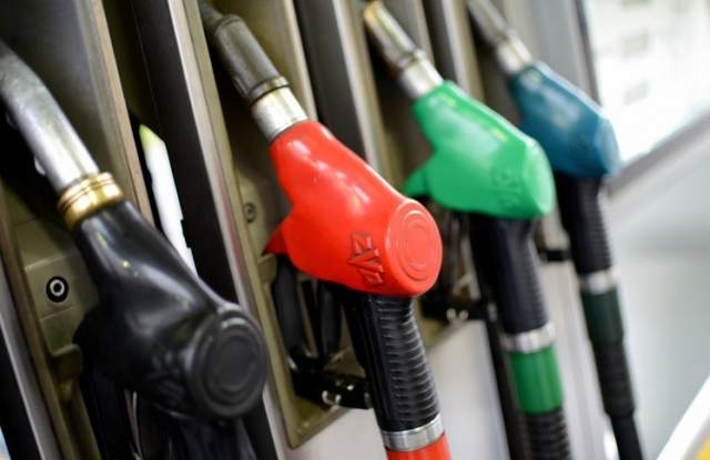 Търговци уточняват с държавата как и дали може да се прилага отстъпката за горивата