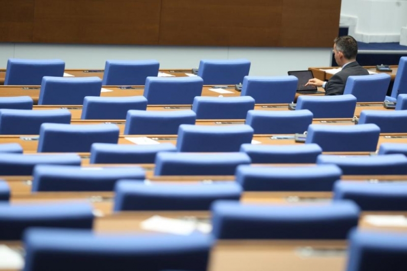 Парламентът прие на първо четене промени в Закона за дейността