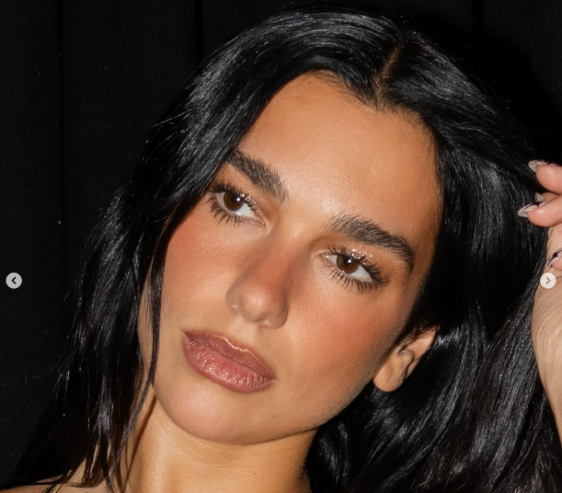 Дуа Липа и актьорът Калъм Търнър се превърнаха в една