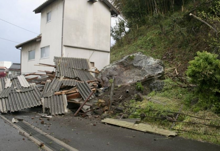 Поредица от умерено силни земетресения на малка дълбочина бяха регистрирани
