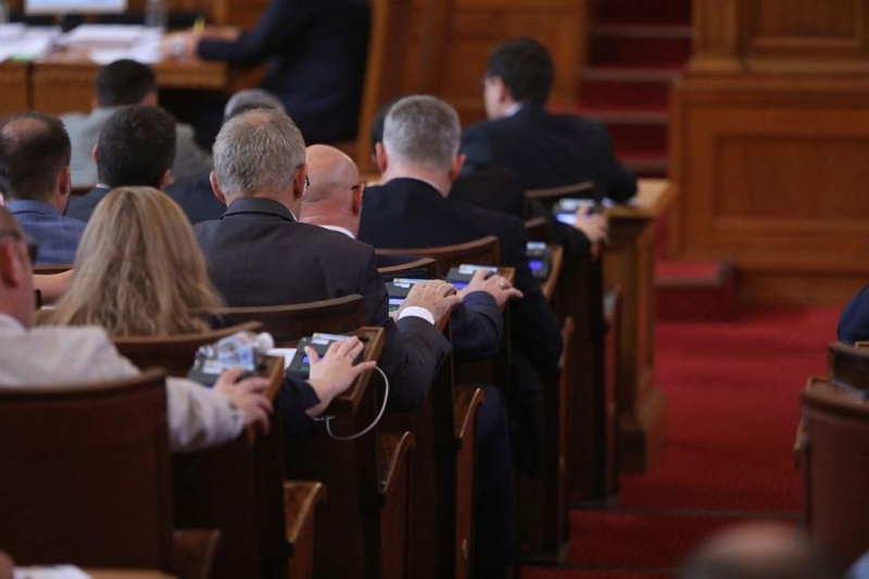 Кворум от 121 души не успя да събере парламентът при