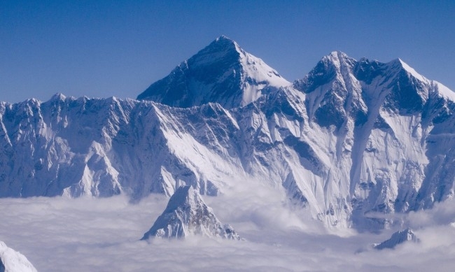 Алпинистите са превърнали Хималаите в гигантско сметище казва природозащитник който