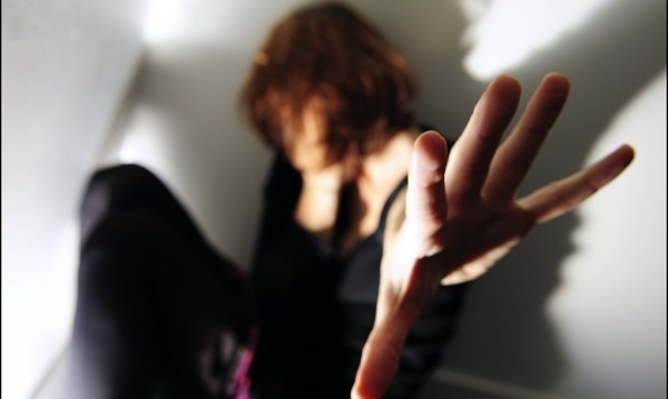 Мъж е задължен от съда да посещава програма за насилници