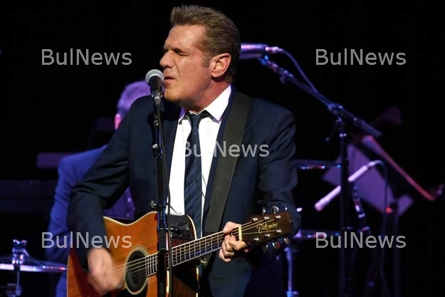 Почина китаристът и съосновател на Eagles