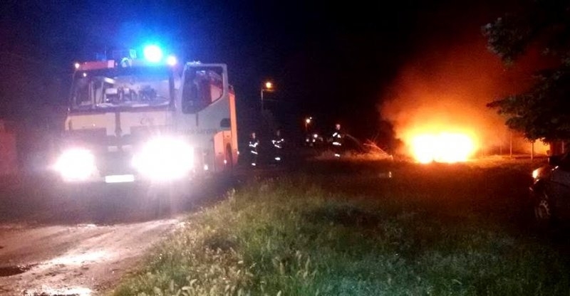 Товарен автомобил е бил запален в Берковица има щети по