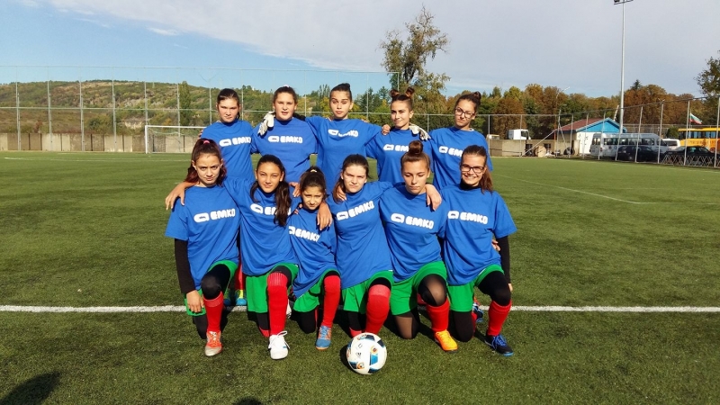 Девойките до 15г на ФК Атлетико извоюваха 2 ро място