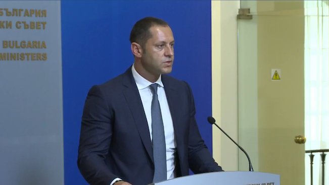 Искам номинацията ми да бъде оттеглена Причината е координираната атака