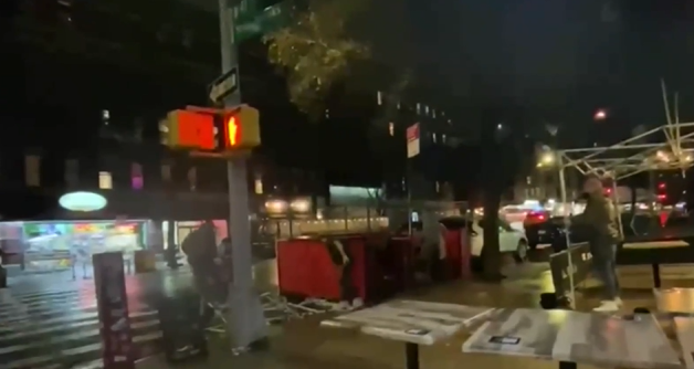 Силна буря с проливен дъжд и ураганен вятър връхлетя Ню