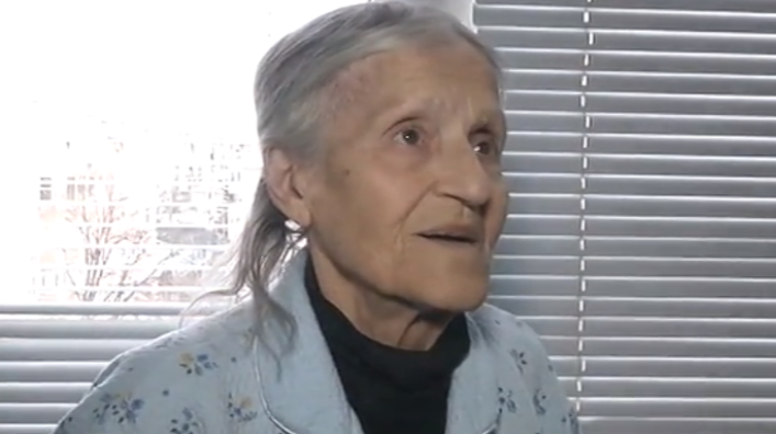 Дъщеря е прибивала системно 85 годишната си майка държала я е