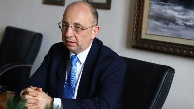 Николай Василев: Трябва да се намалят разходите, а не да се пипат данъците